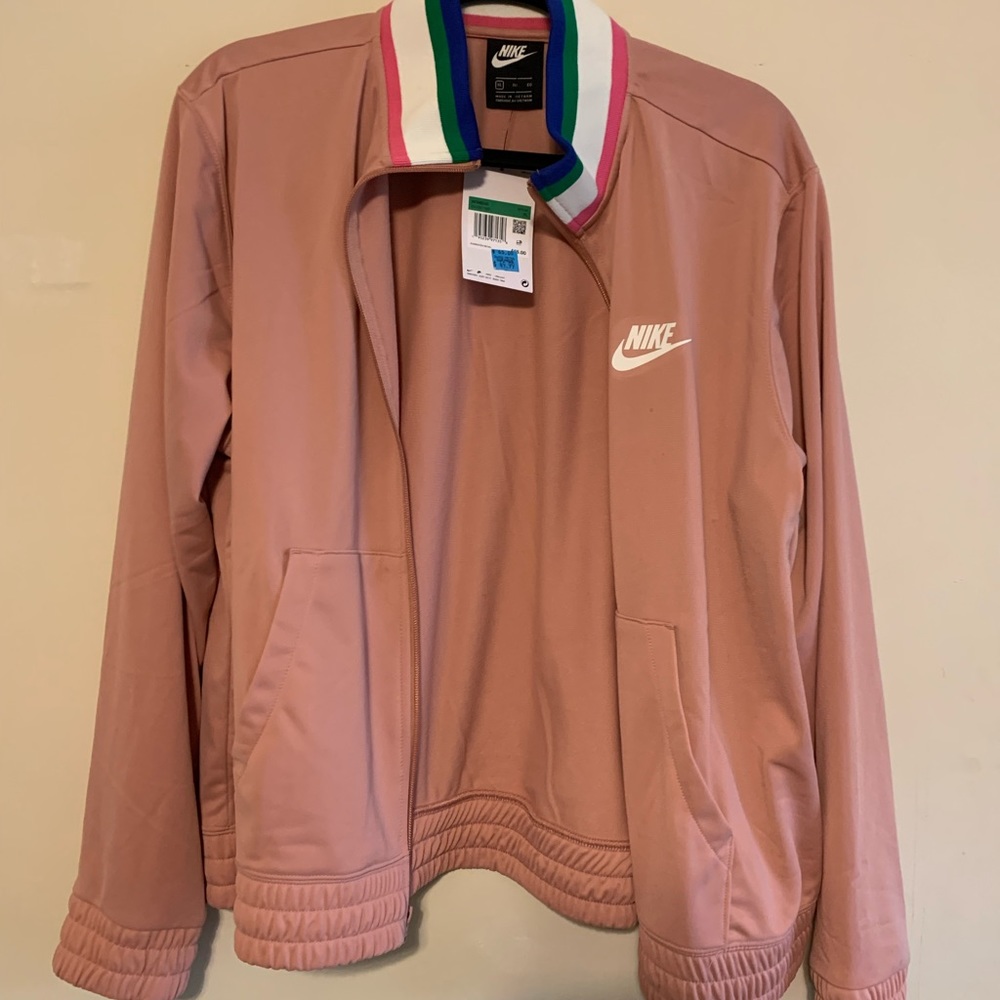 NWT Nike Jacket 💐 🌸